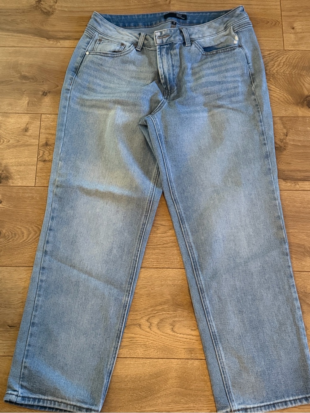 1822 Denim Light Blue Straight-Leg Jeans
